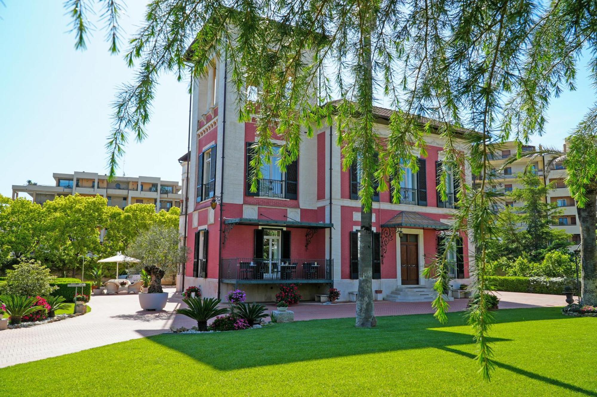 Villa Pallotta Luxury B&B Чериньола Экстерьер фото